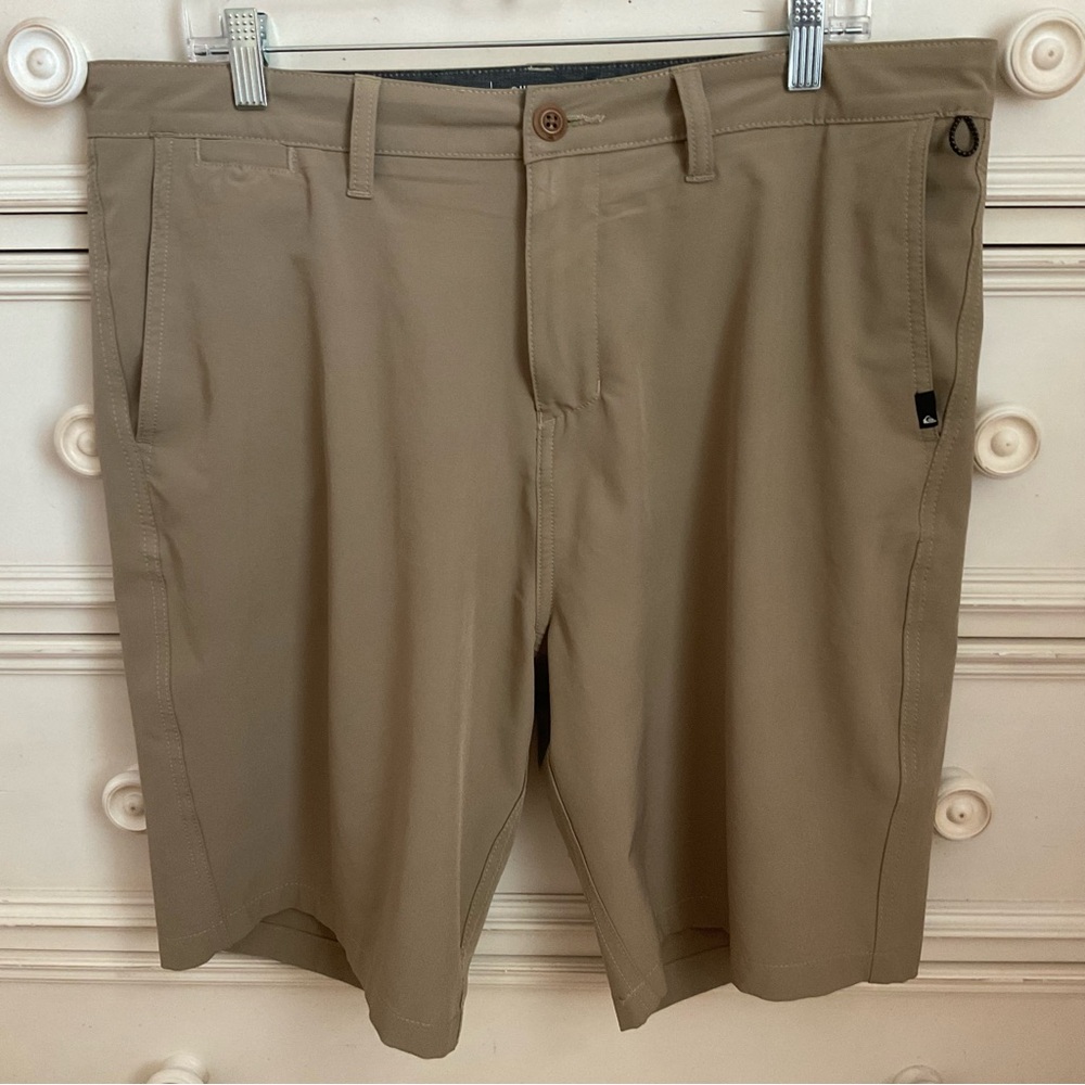 Quiksilver Amphibian Men's Tan Flat Front Shorts